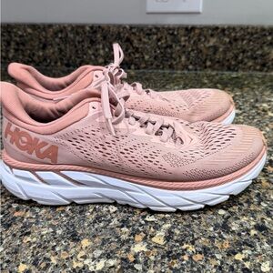 Hoka Women's Pink Running Shoes Clifton 7 size 9.5